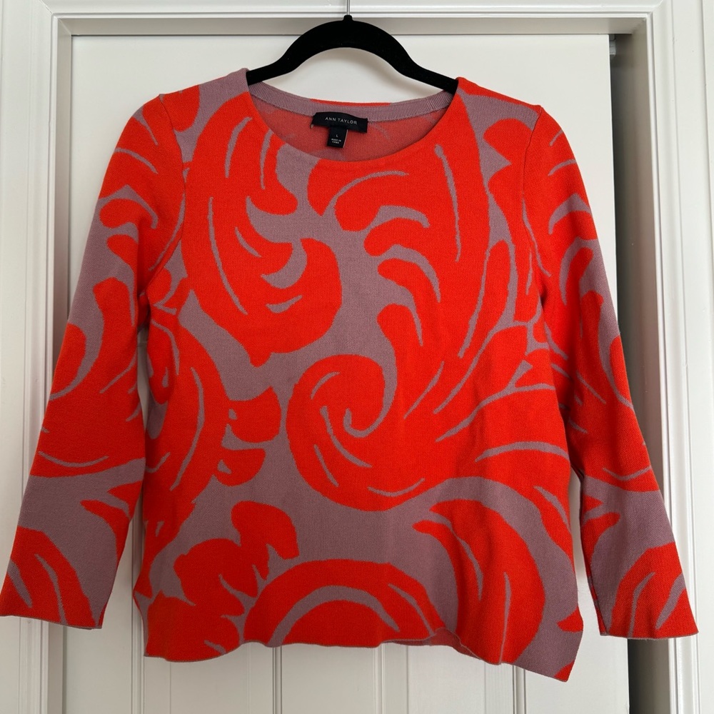Ann Taylor Pullover Sweater Excellent condition size Large